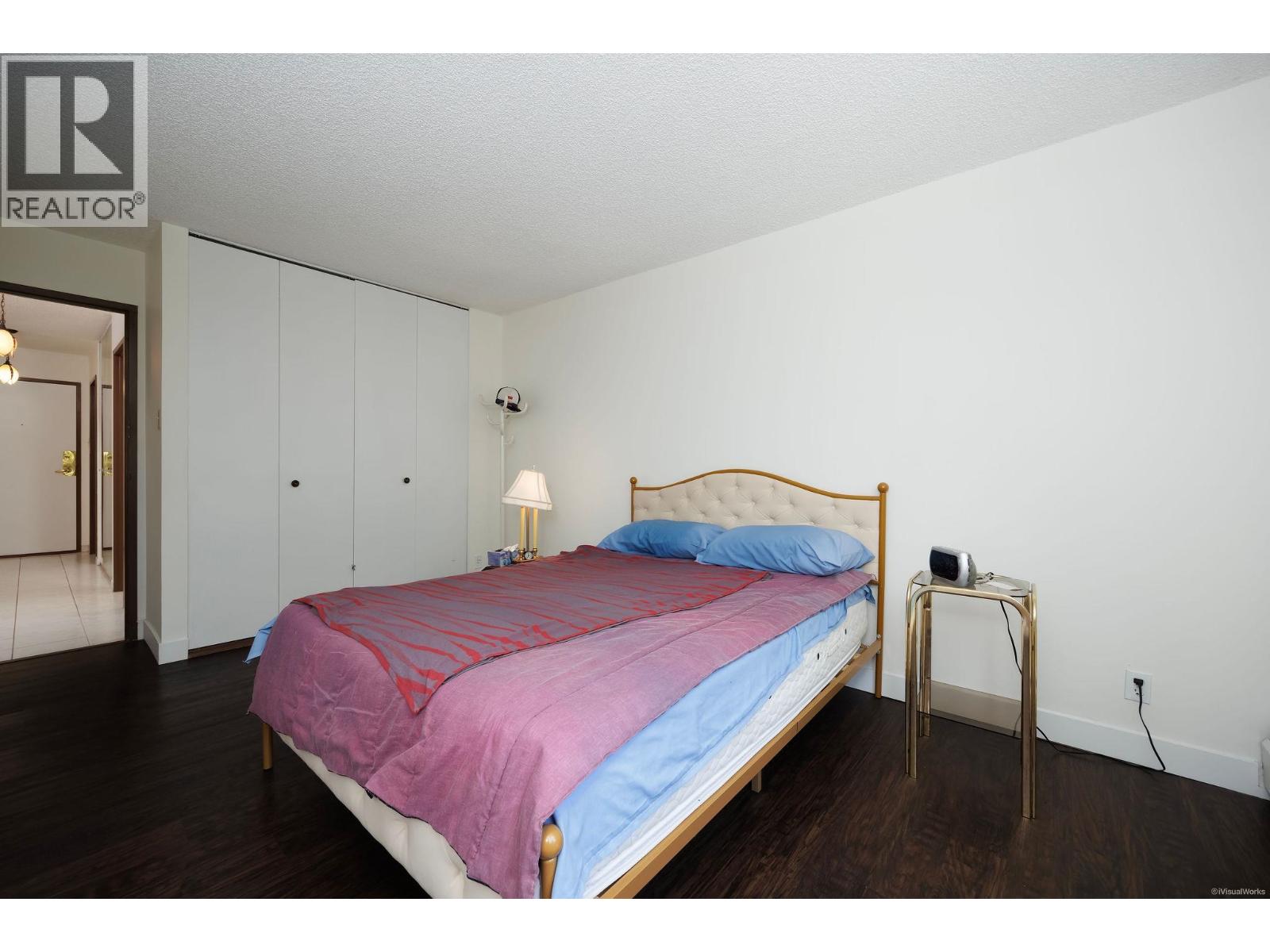 809 2020 Fullerton Avenue Property Photo 16