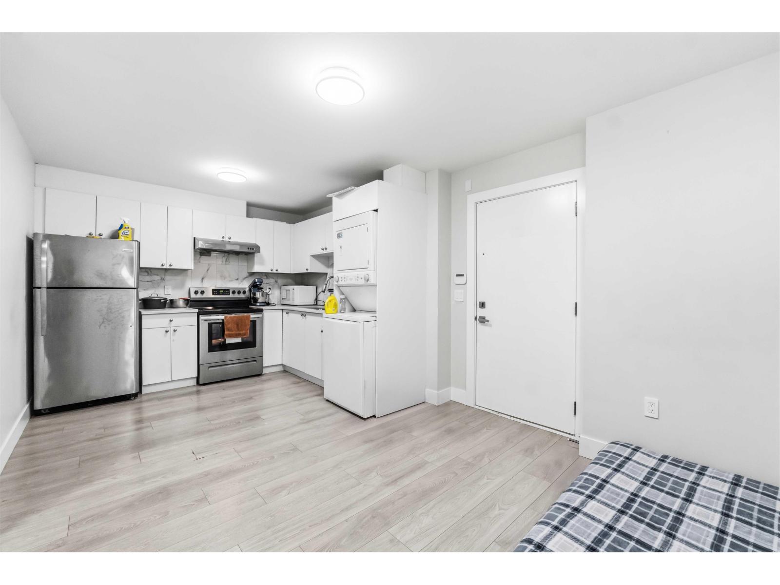 19247 71 Avenue Property Photo 32
