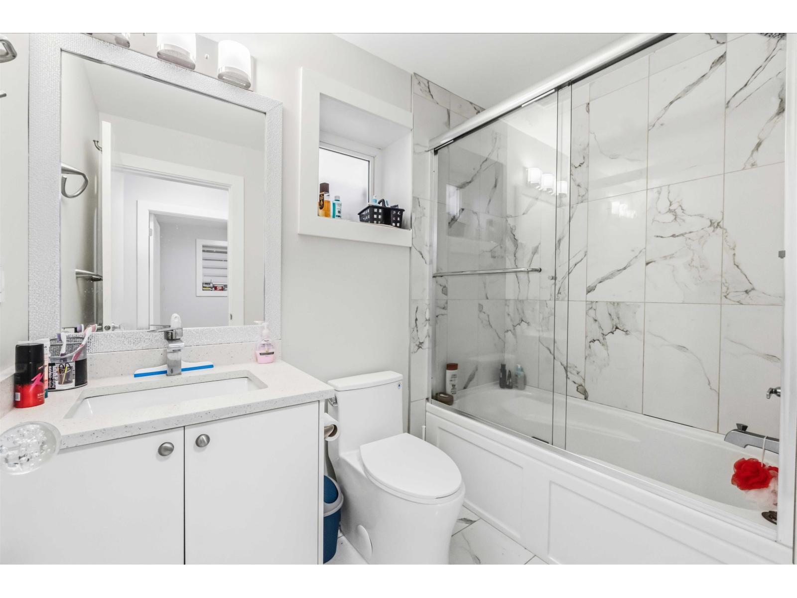 19247 71 Avenue Property Photo 33