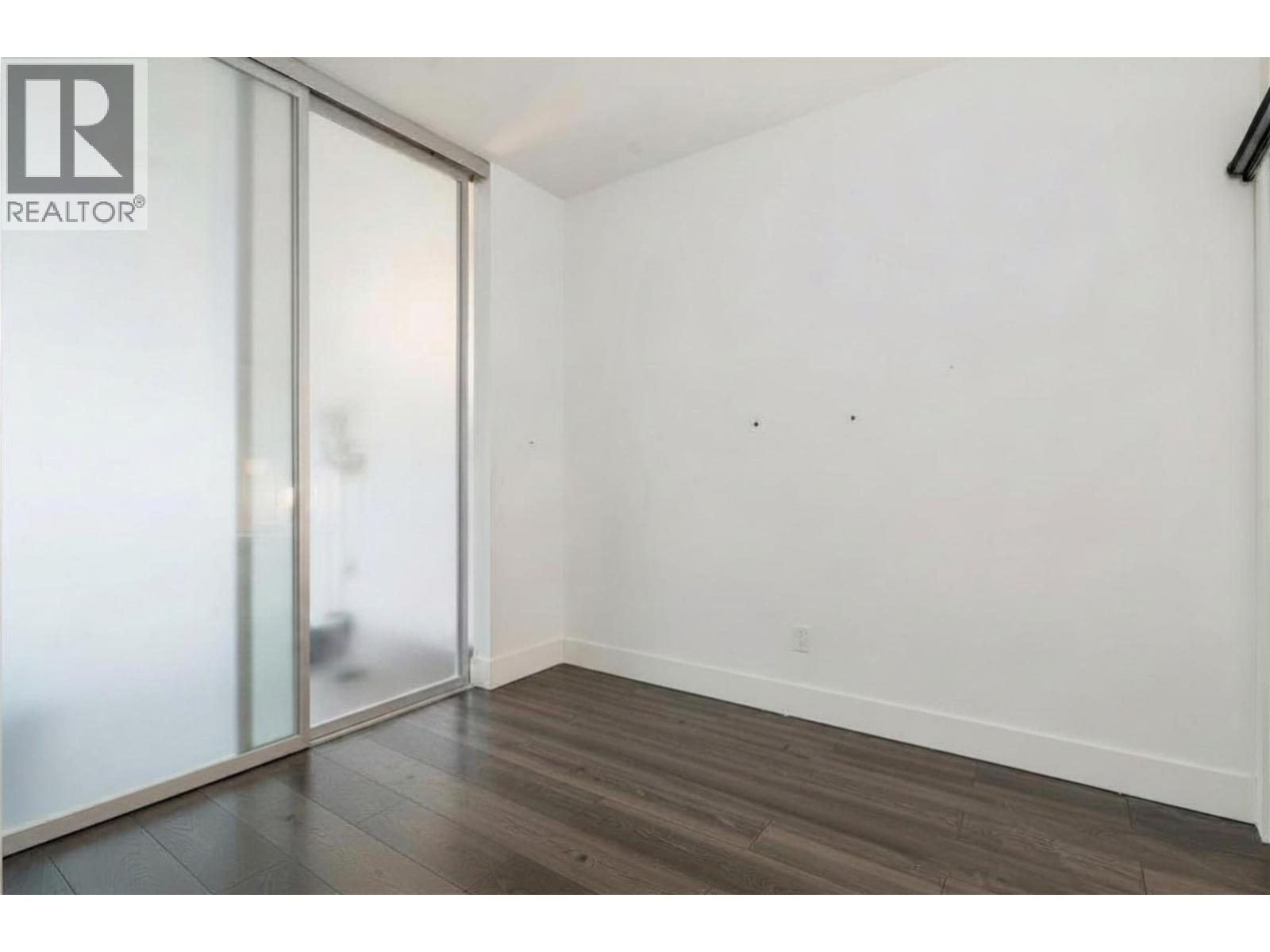 204 2435 Kingsway Property Photo 11