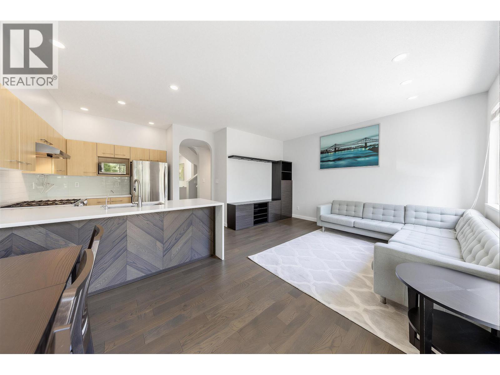 44 7233 Heather Street Property Photo 1