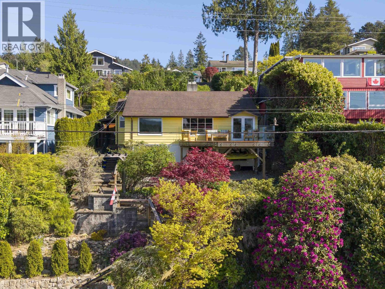 6248 Wellington Avenue Property Photo 1
