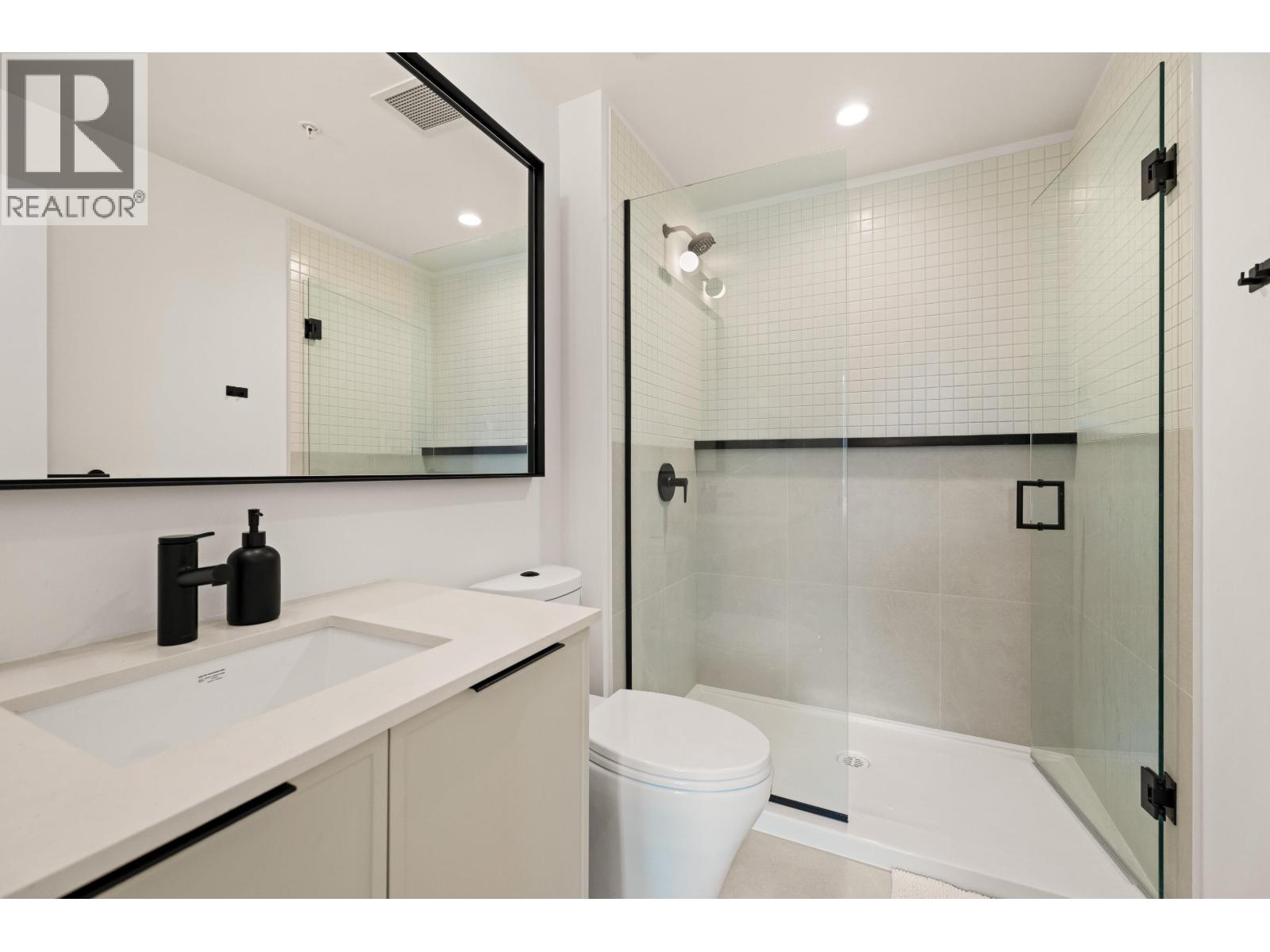 207 3055 Murray Street Property Photo 15