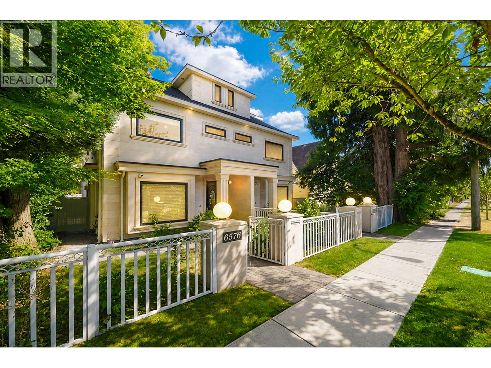 6576 Yew Street Property Photo 1