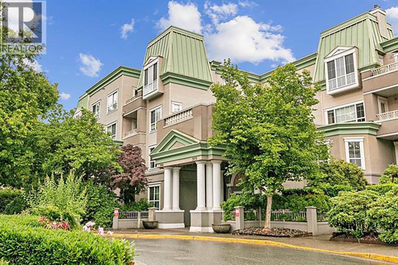 120 2970 Princess Crescent Property Photo 1