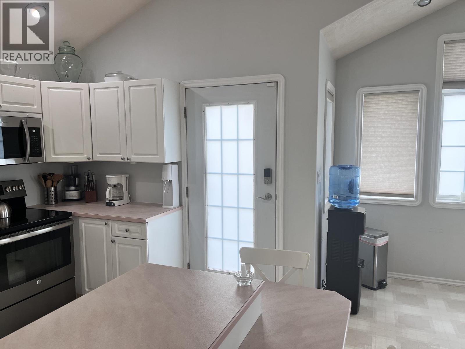 421 Dawson Street Property Photo 6