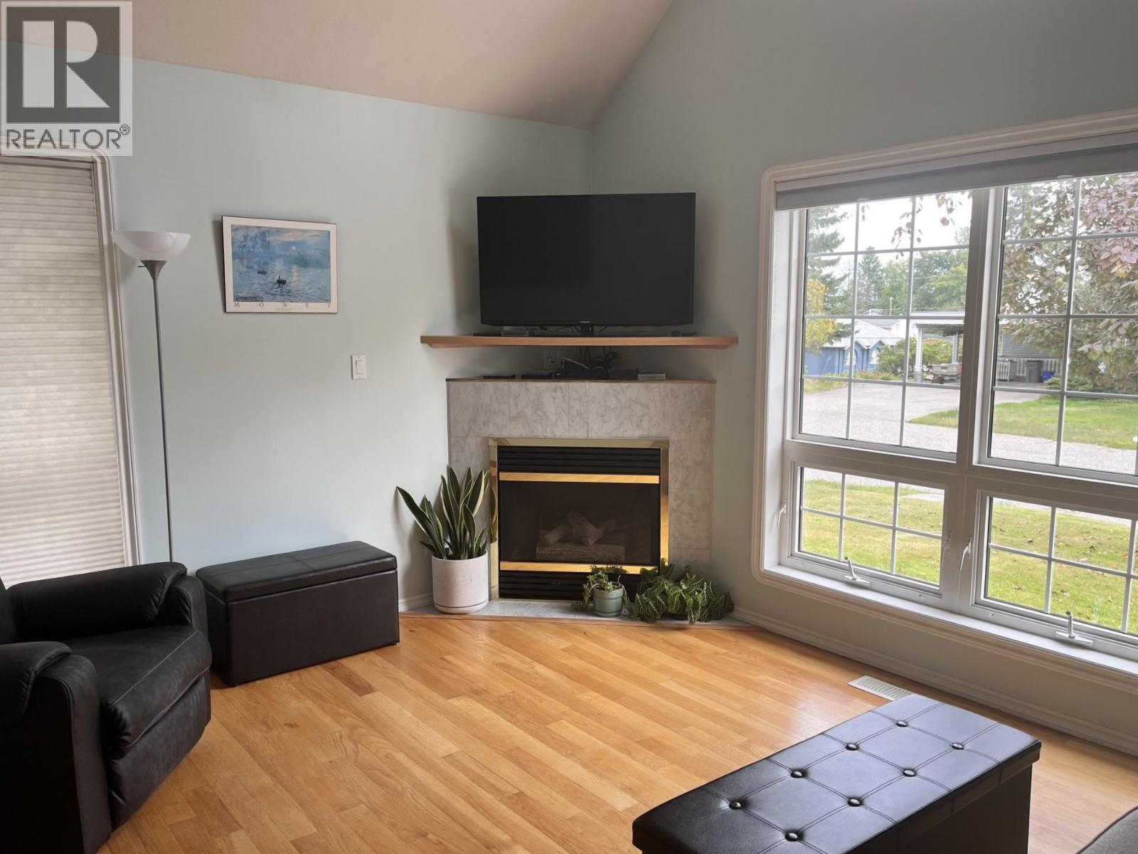 421 Dawson Street Property Photo 13