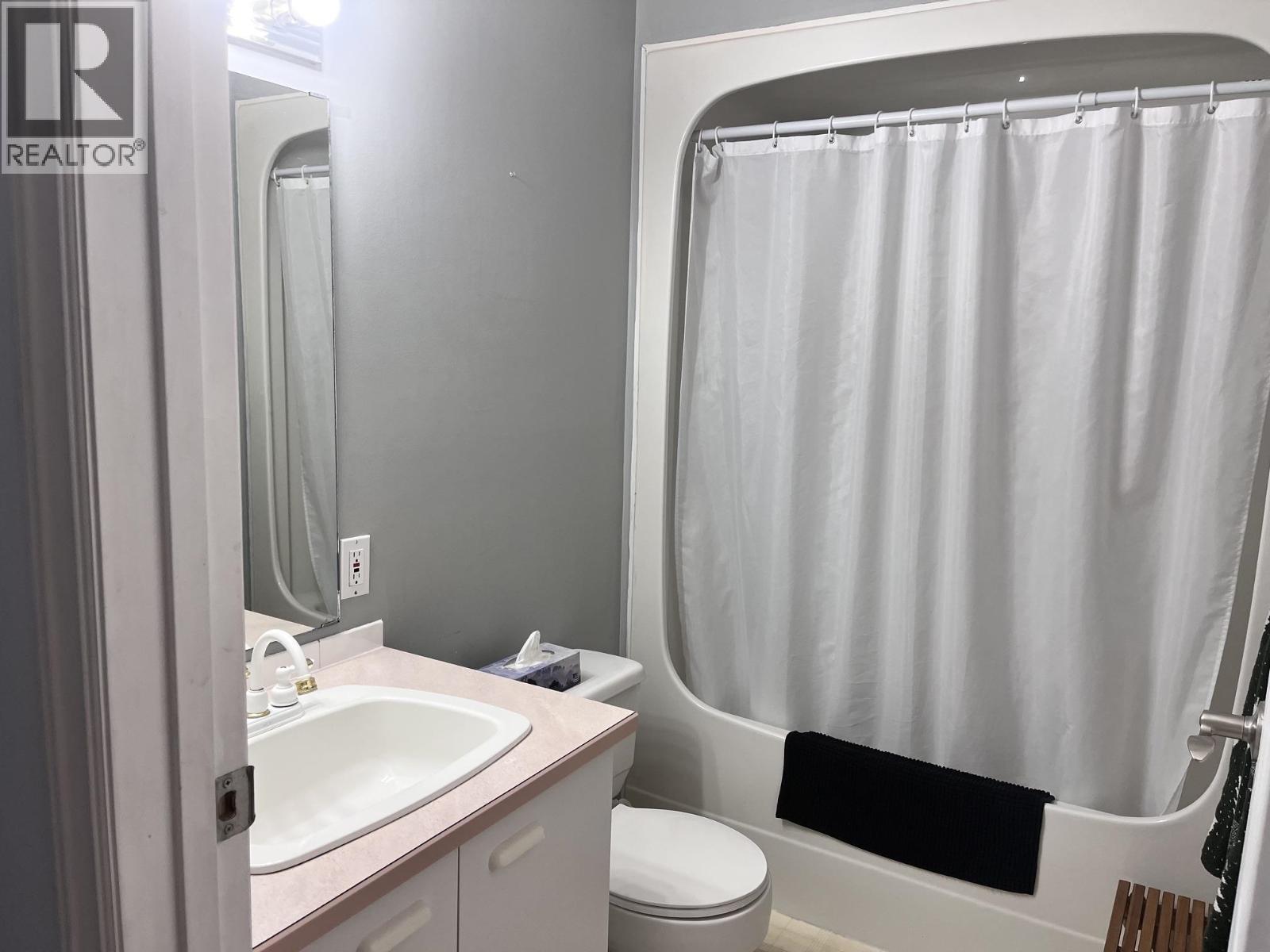 421 Dawson Street Property Photo 28