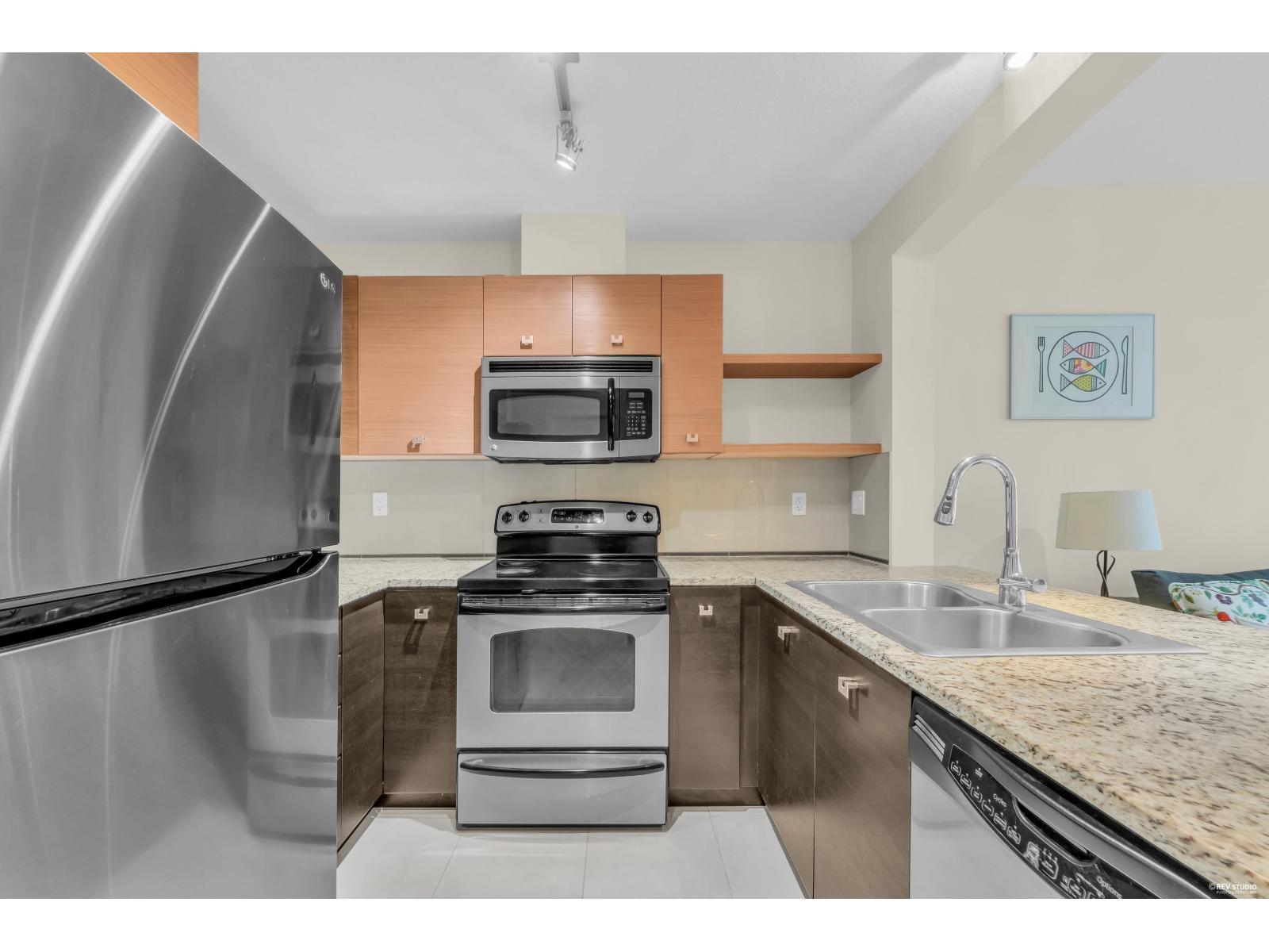 329 6628 120 Street Property Photo 8