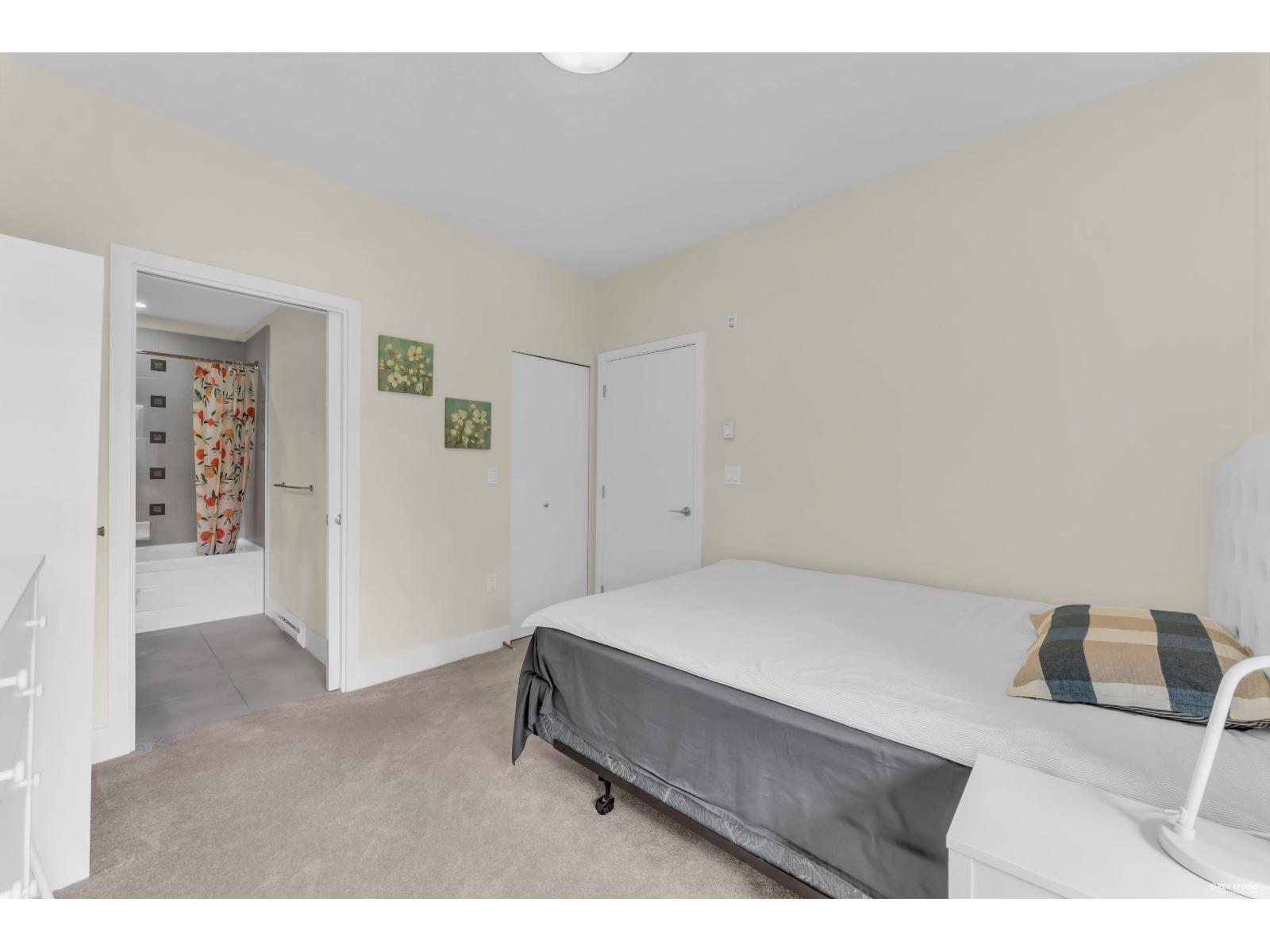 329 6628 120 Street Property Photo 15