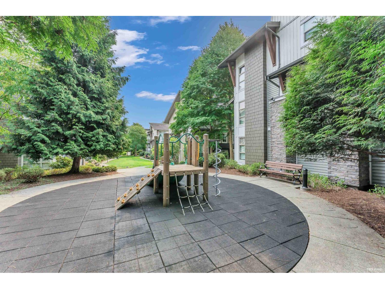 329 6628 120 Street Property Photo 24