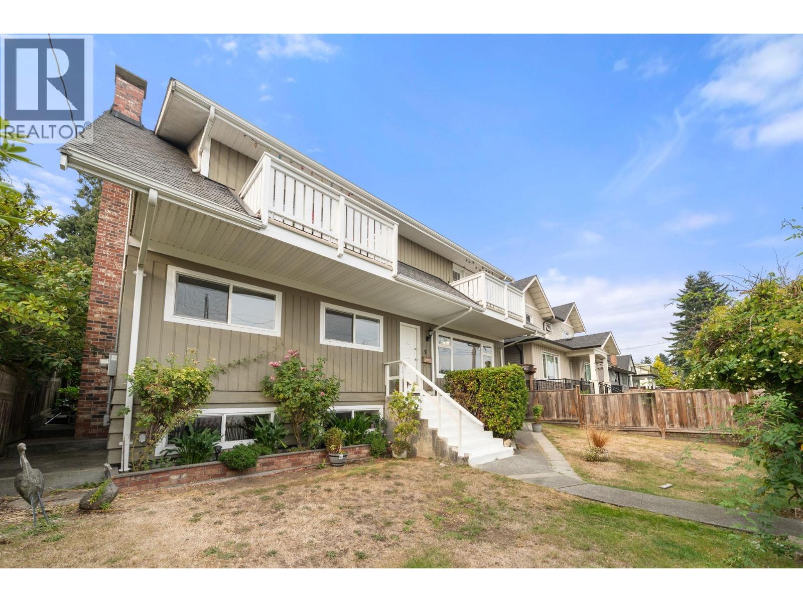 462 E 4TH STREET Property Photo 1