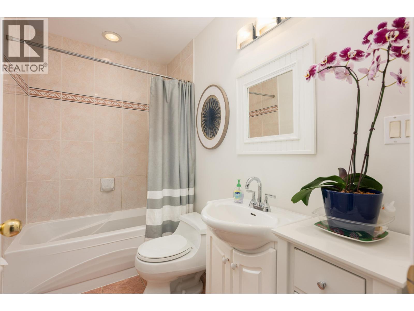 850 Jefferson Avenue Property Photo 14