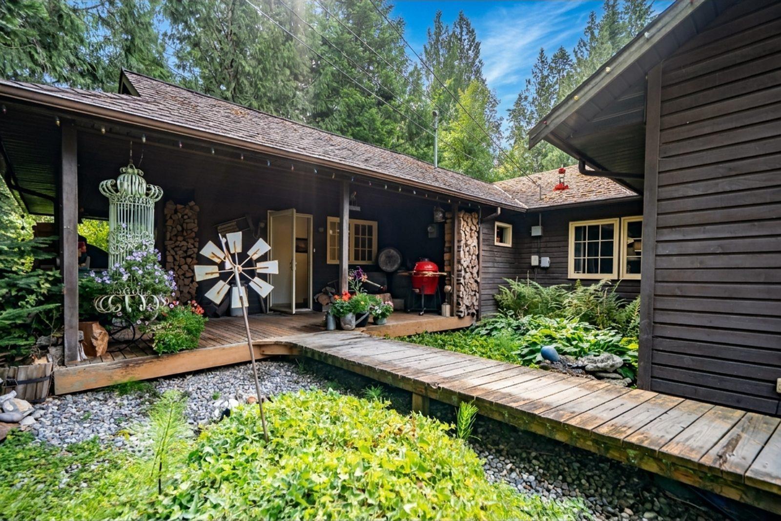 22164 79 Avenue Property Photo 4