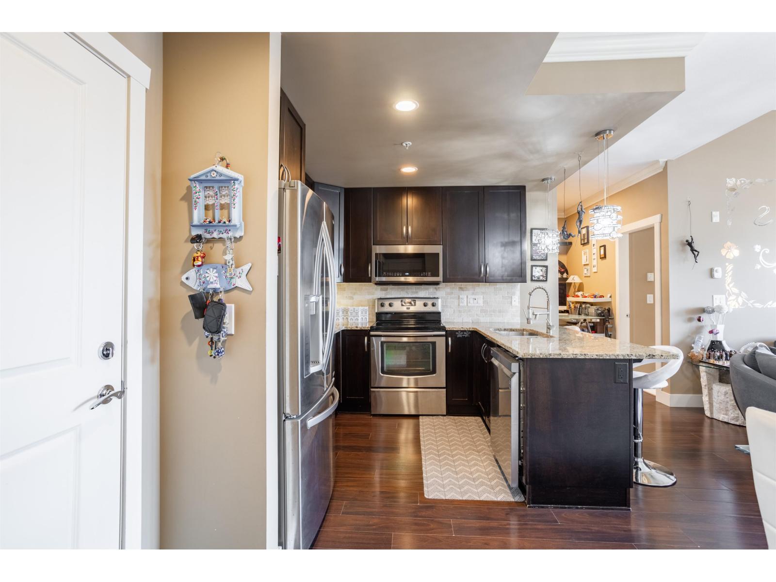 413 3192 Gladwin Road Property Photo 19
