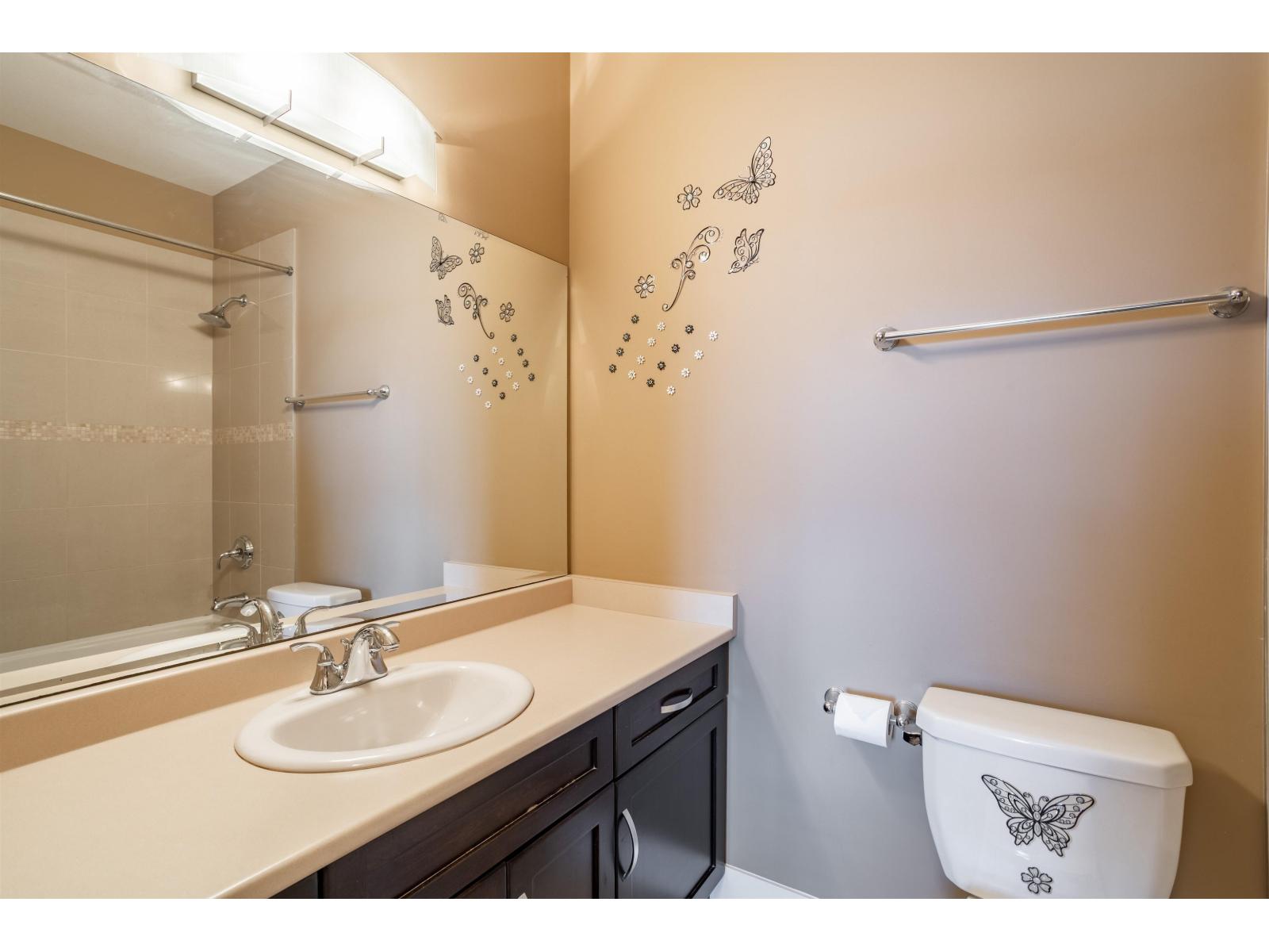 413 3192 Gladwin Road Property Photo 27