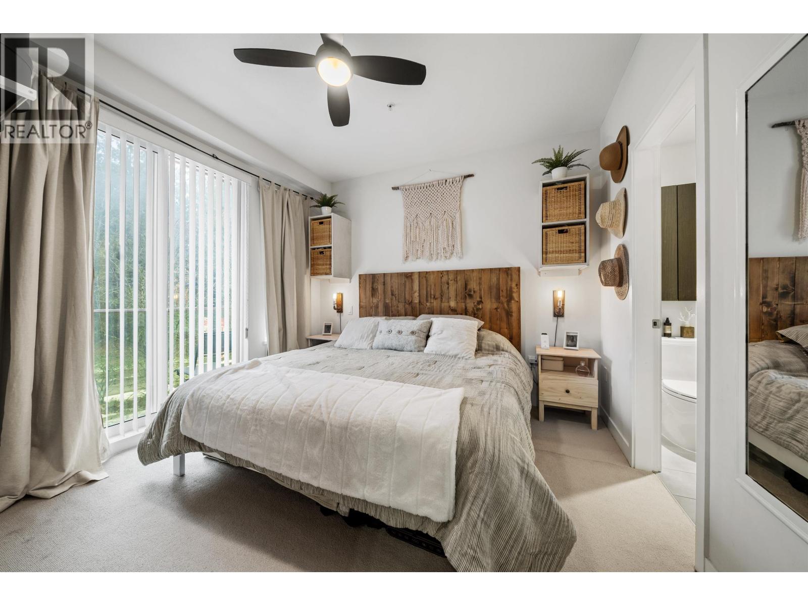 516 9250 University High Street Property Photo 15