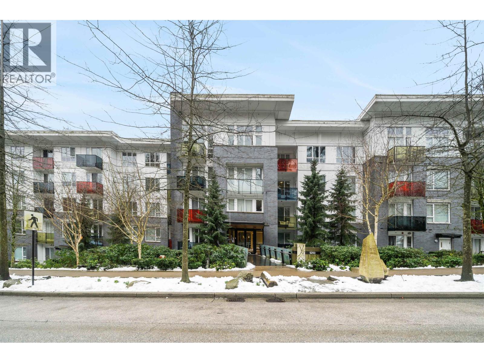 516 9250 University High Street Property Photo 29