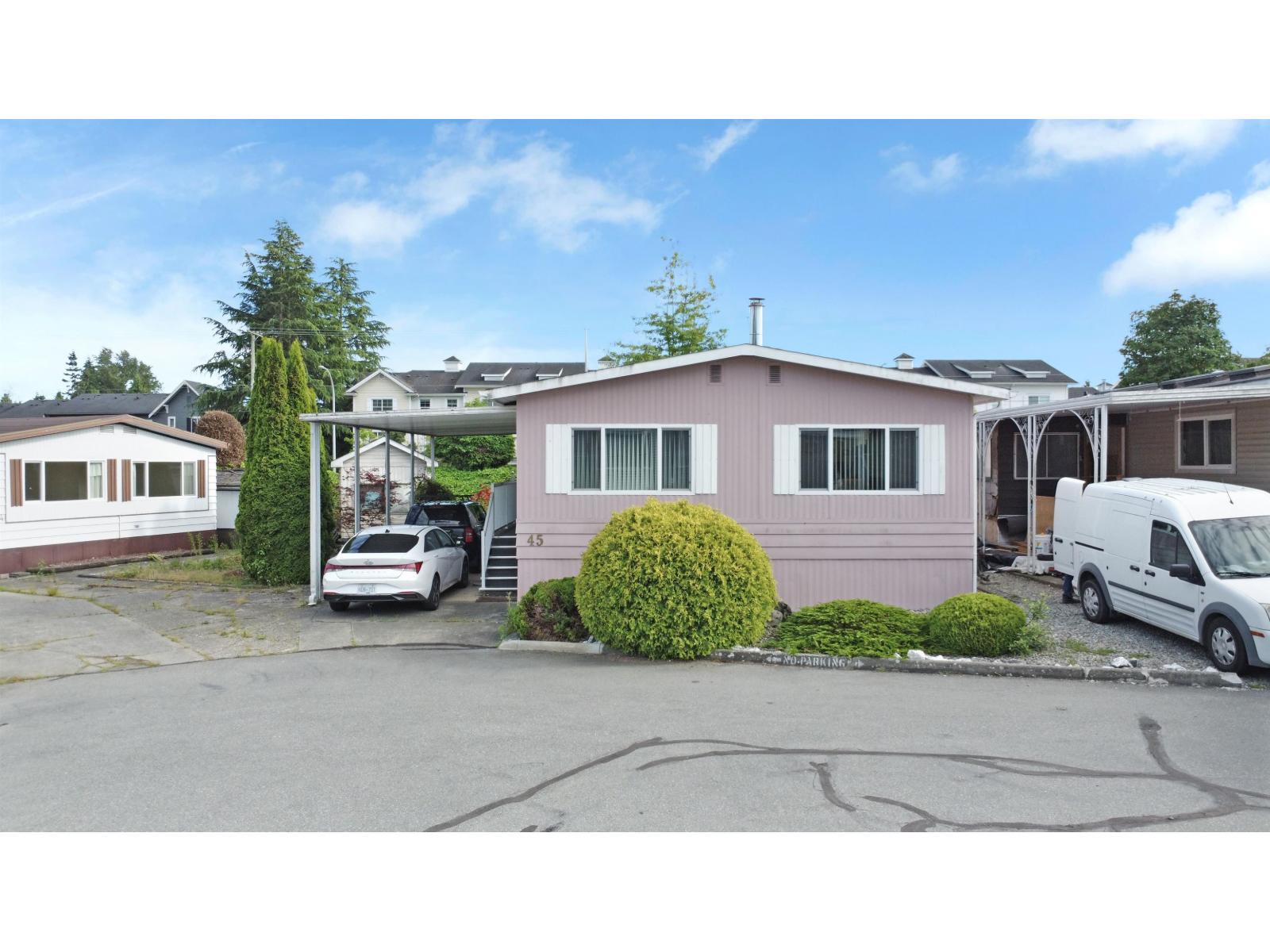 45 1640 162 Street Property Photo 1