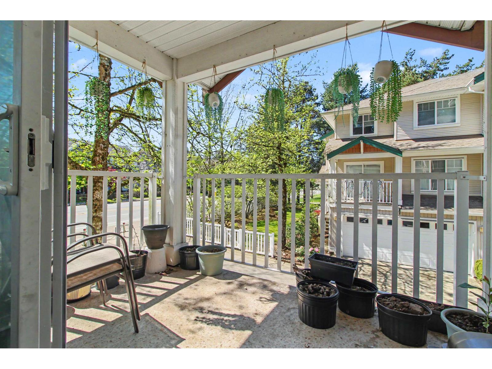 45 12711 64 Avenue Property Photo 6