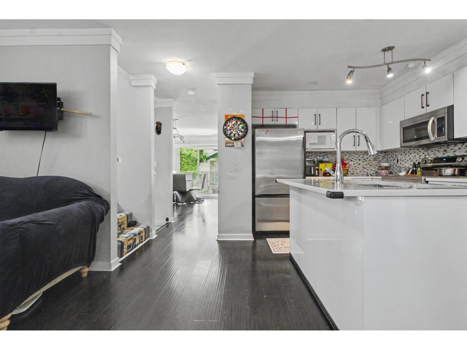 45 12711 64 Avenue Property Photo 13