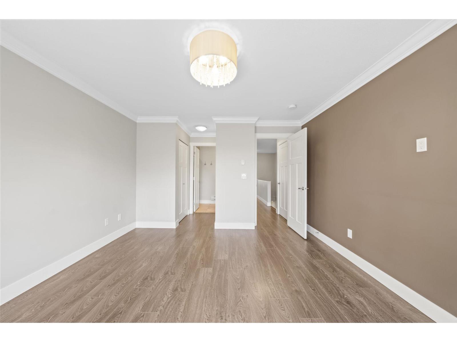 30 7090 180 Street Property Photo 25