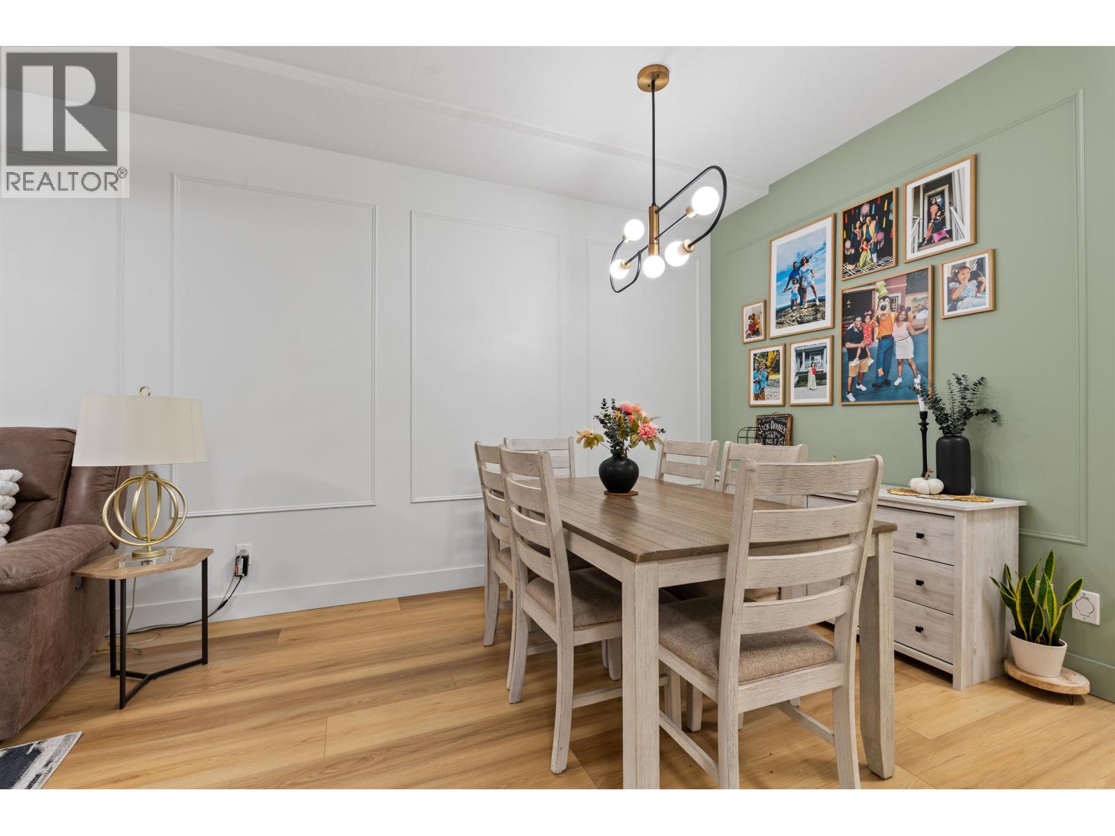 703 8485 New Haven Close Property Photo 5