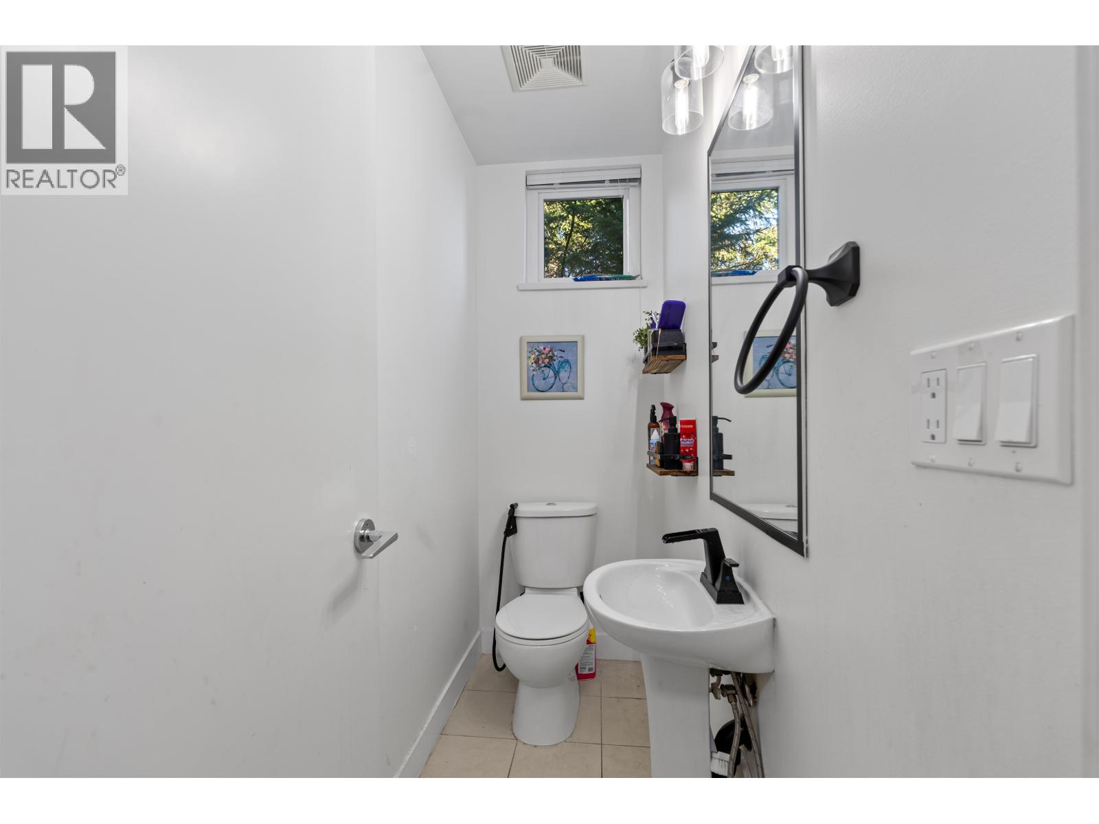 703 8485 New Haven Close Property Photo 9