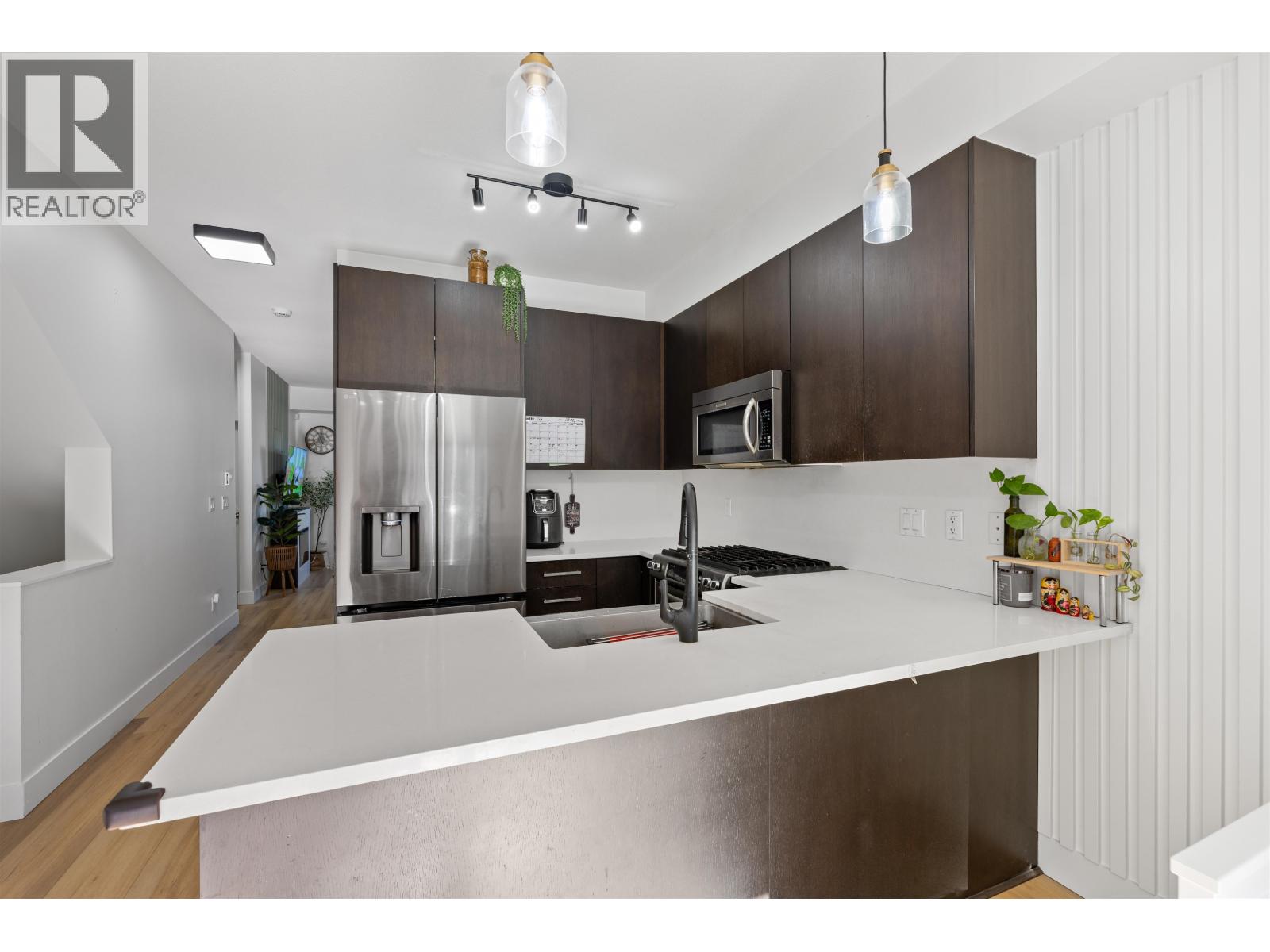 703 8485 New Haven Close Property Photo 17