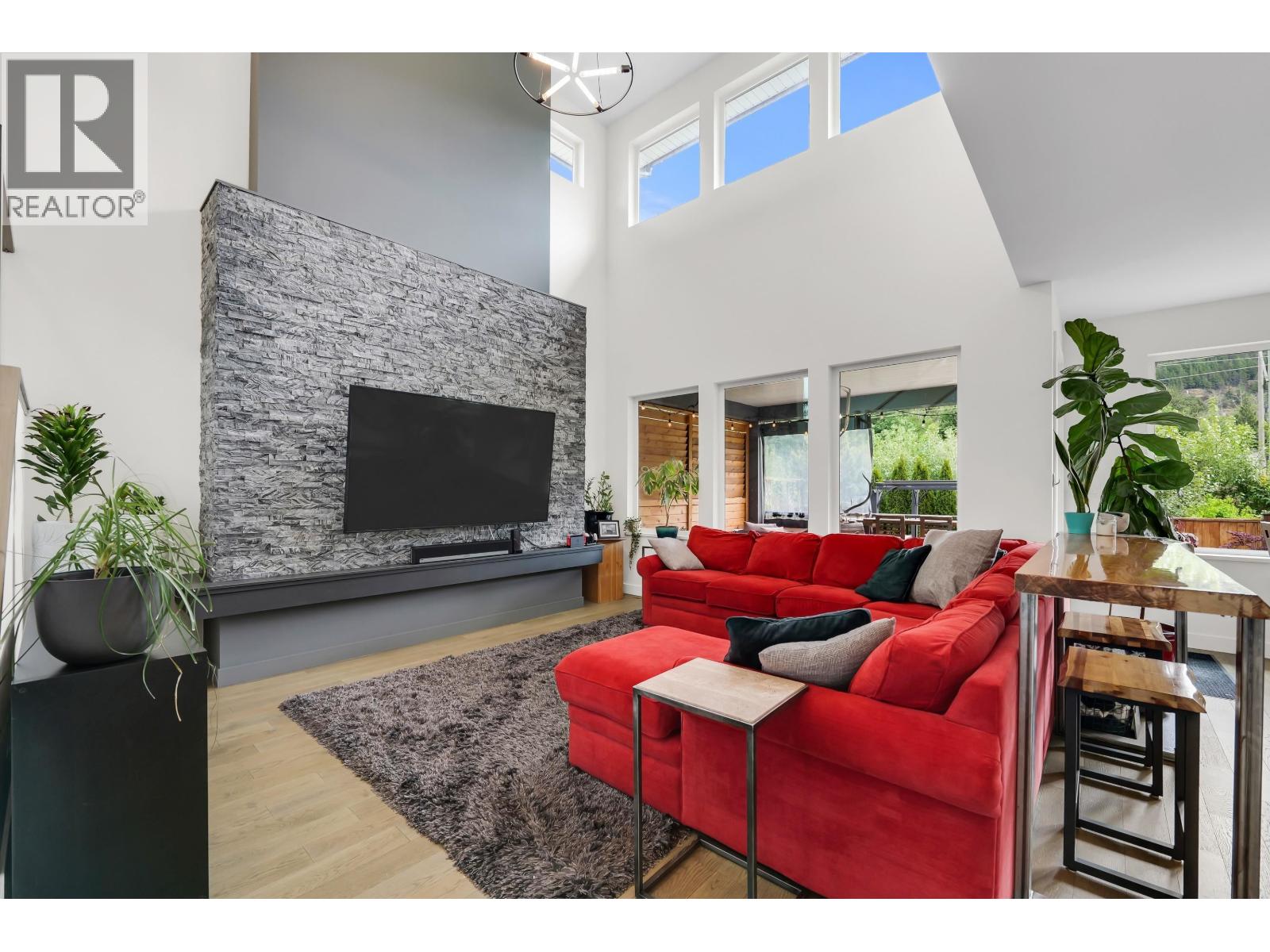 39224 CARDINAL DRIVE