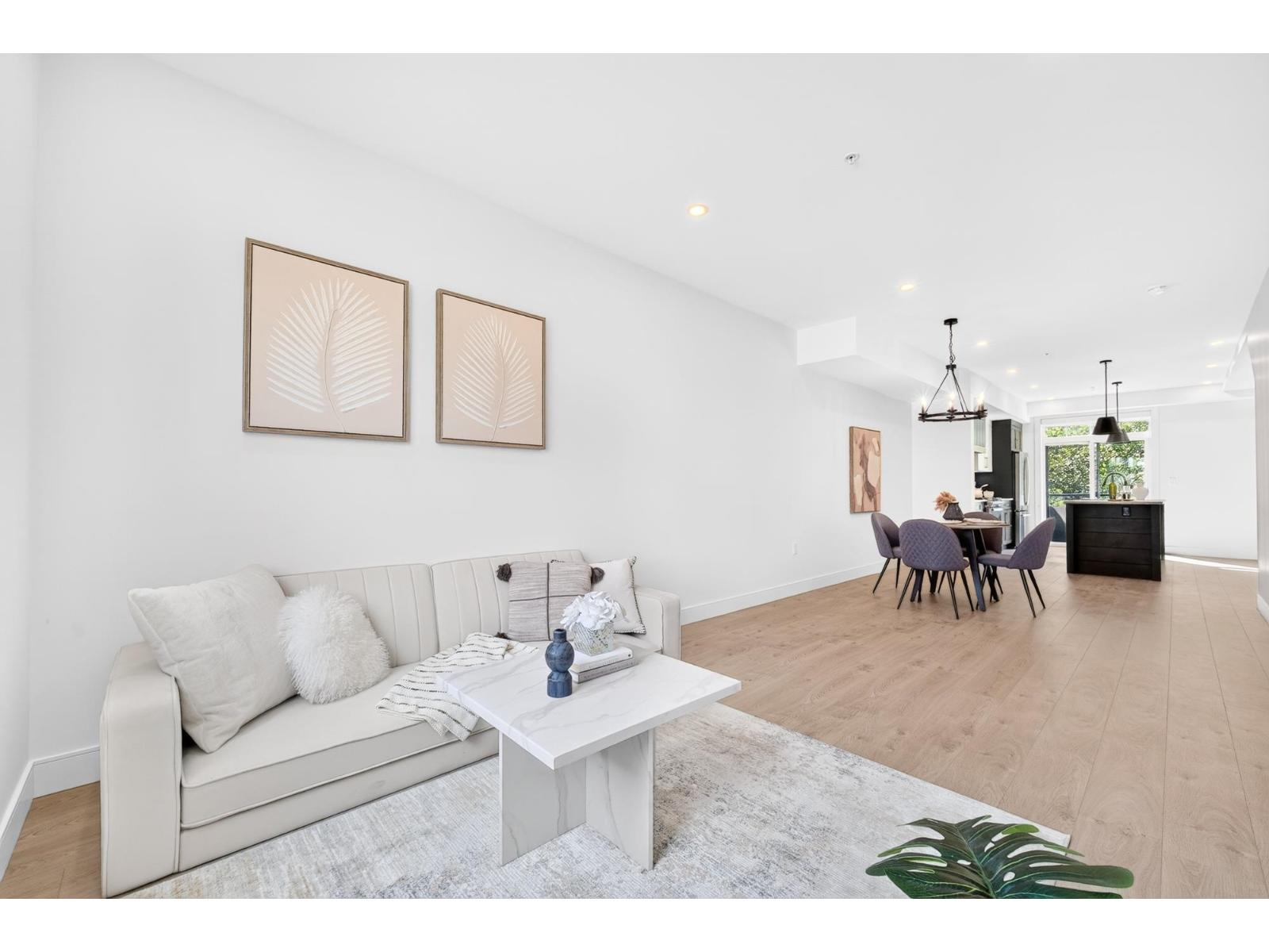 38 7967 197 Street Property Photo 2
