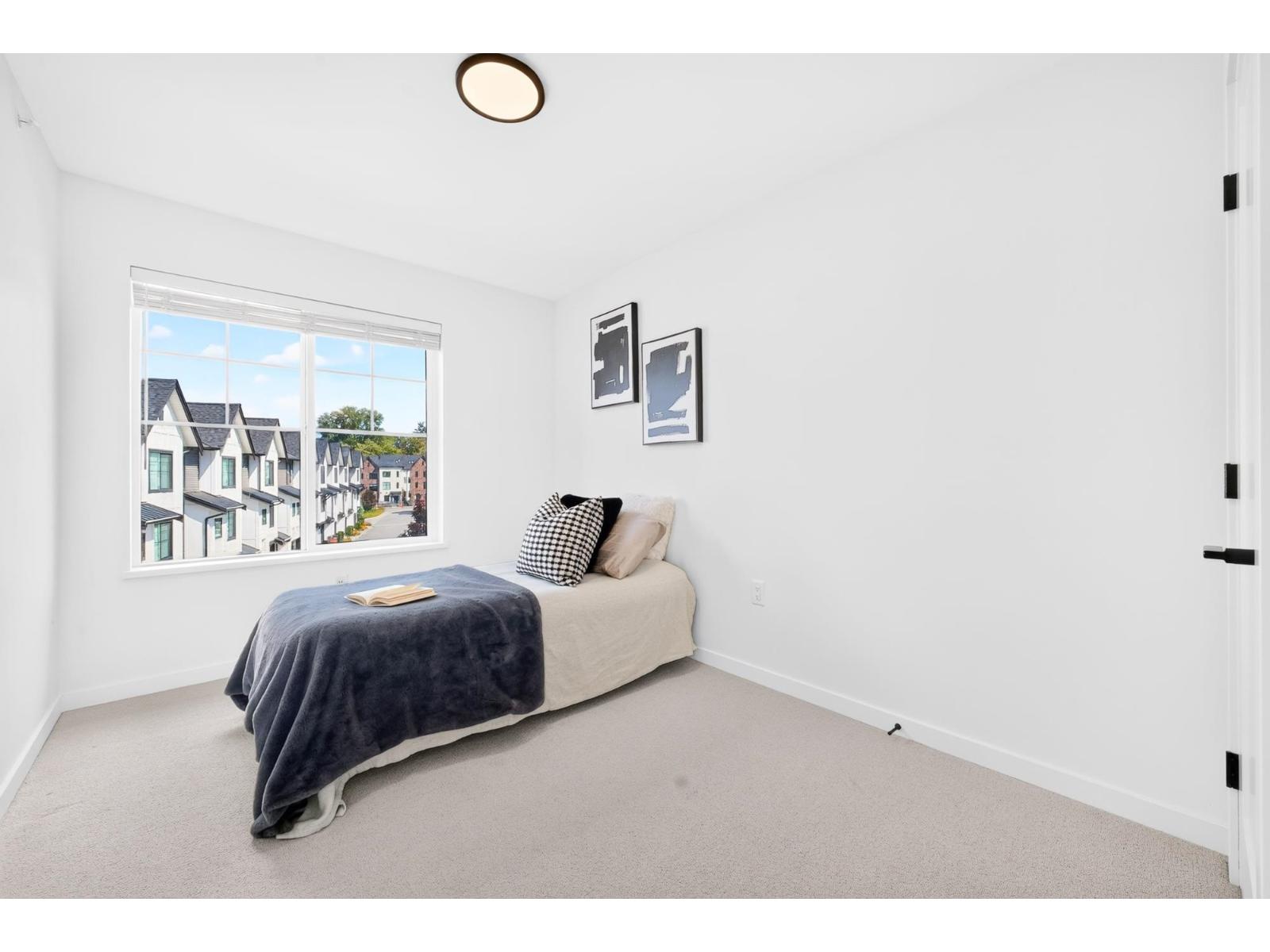 38 7967 197 Street Property Photo 20
