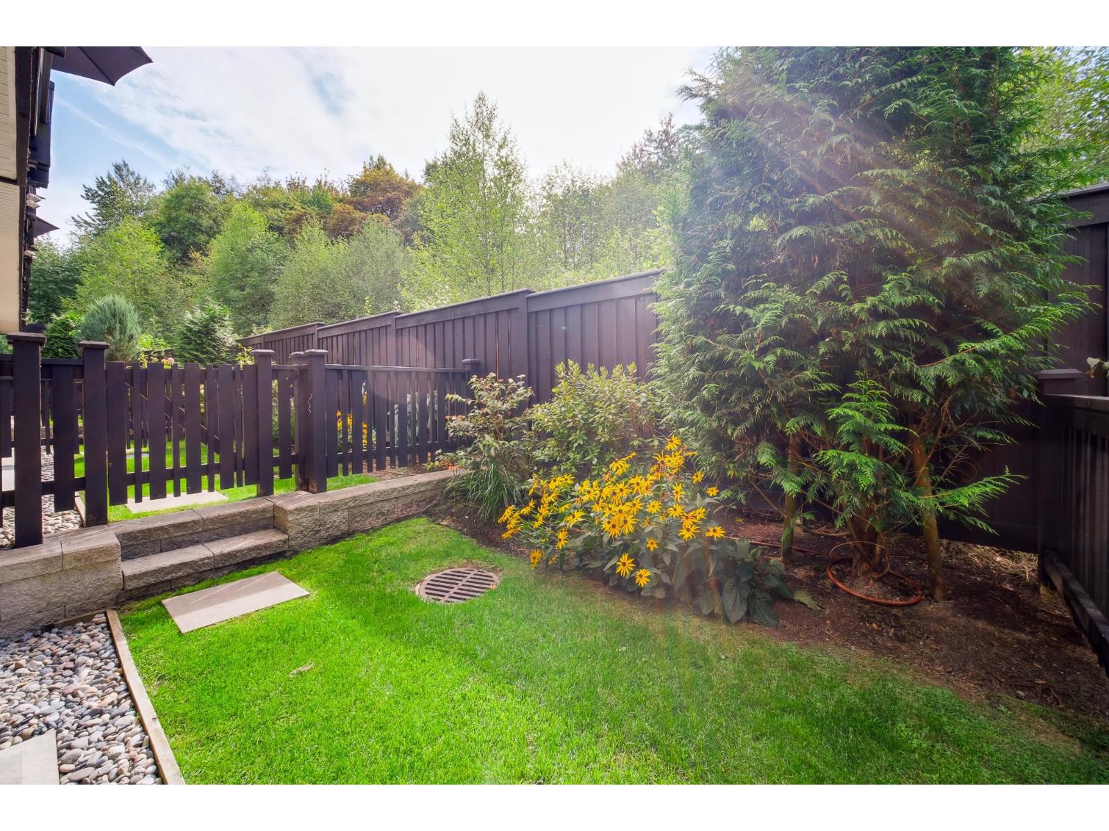 38 7967 197 Street Property Photo 23