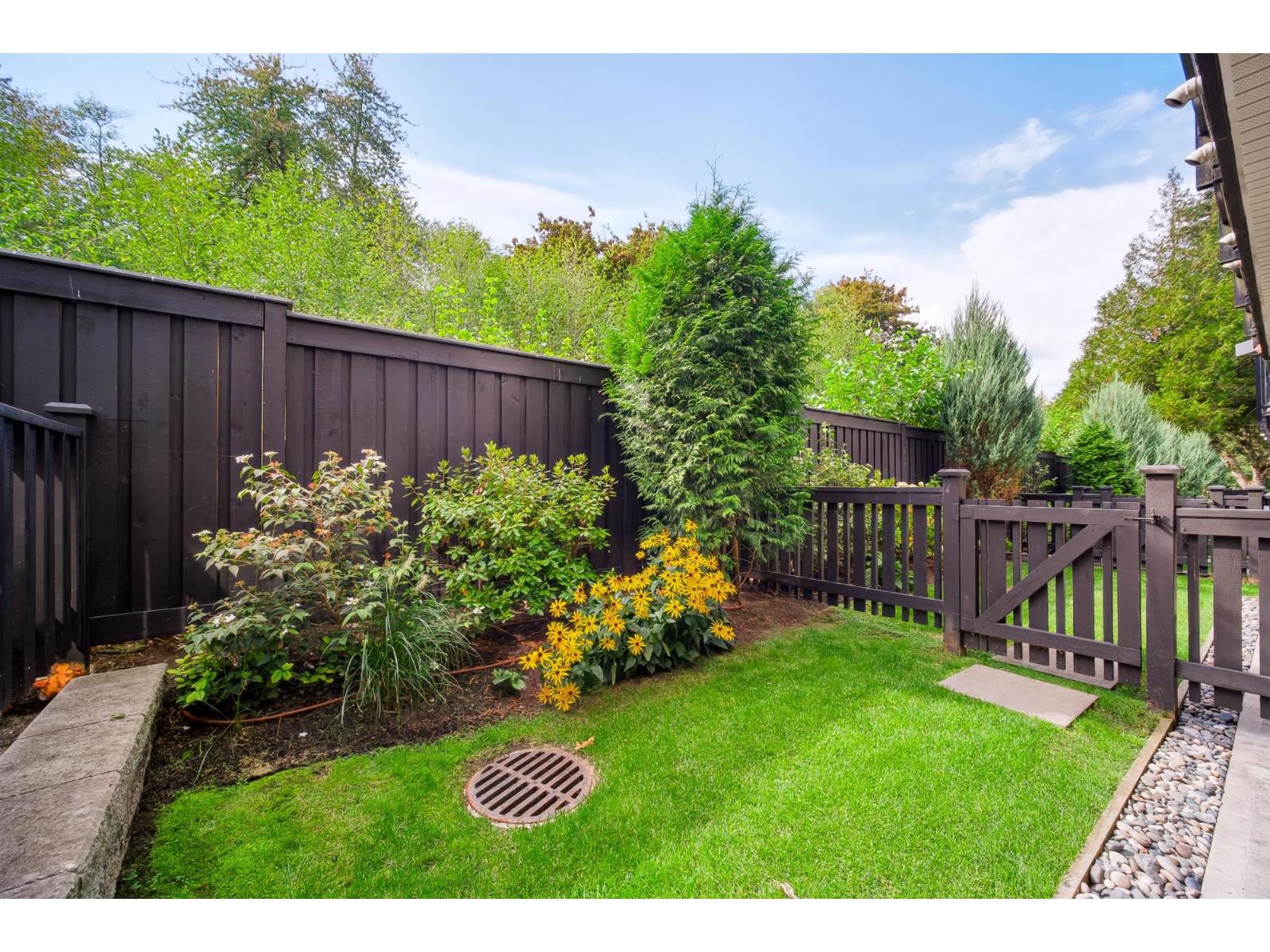 38 7967 197 Street Property Photo 33