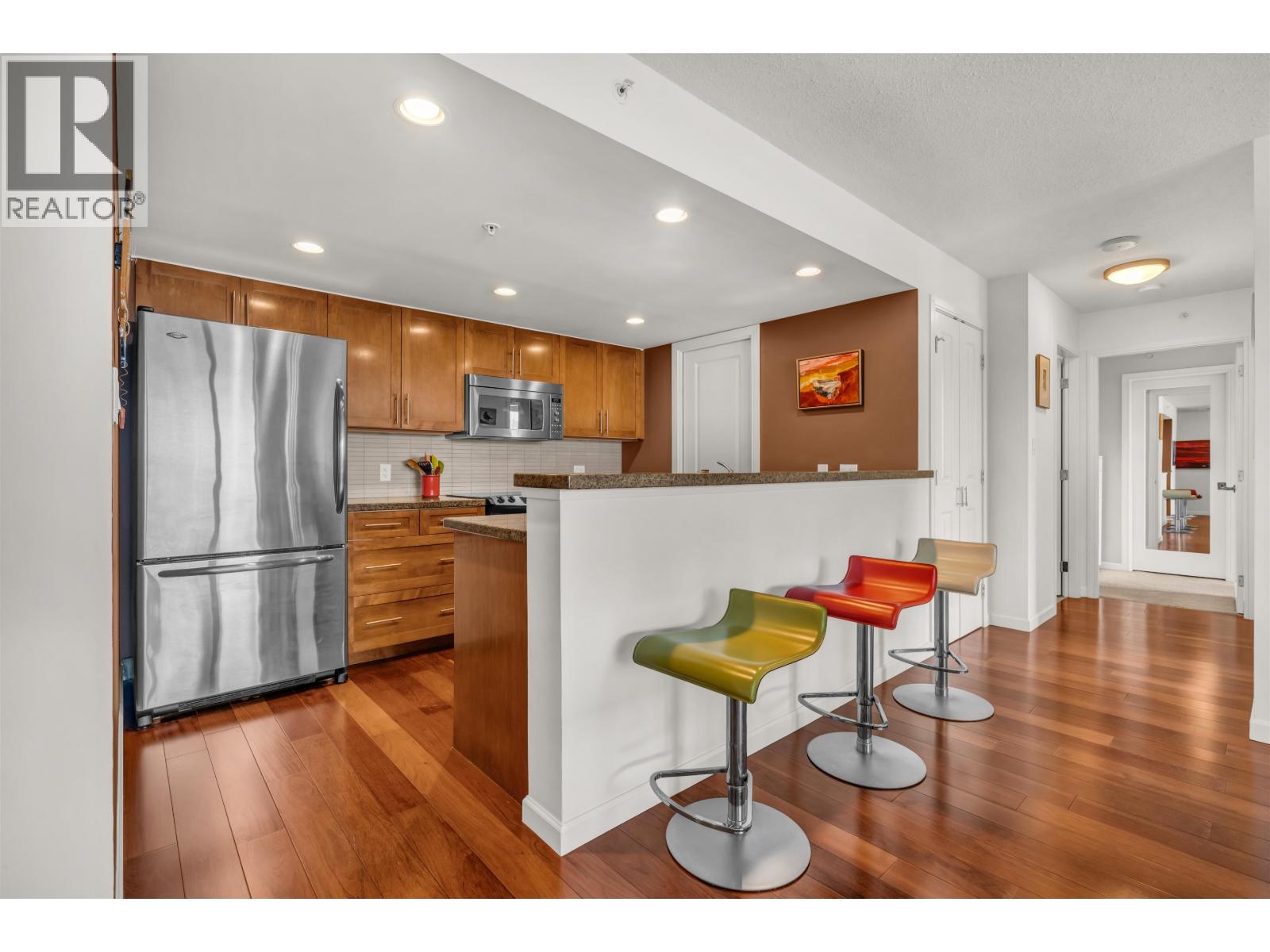 1404 288 Ungless Way Property Photo 2