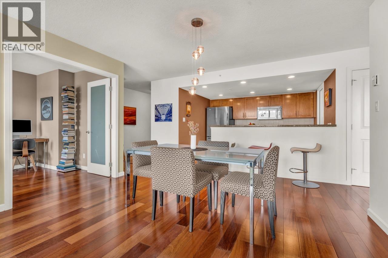 1404 288 Ungless Way Property Photo 7