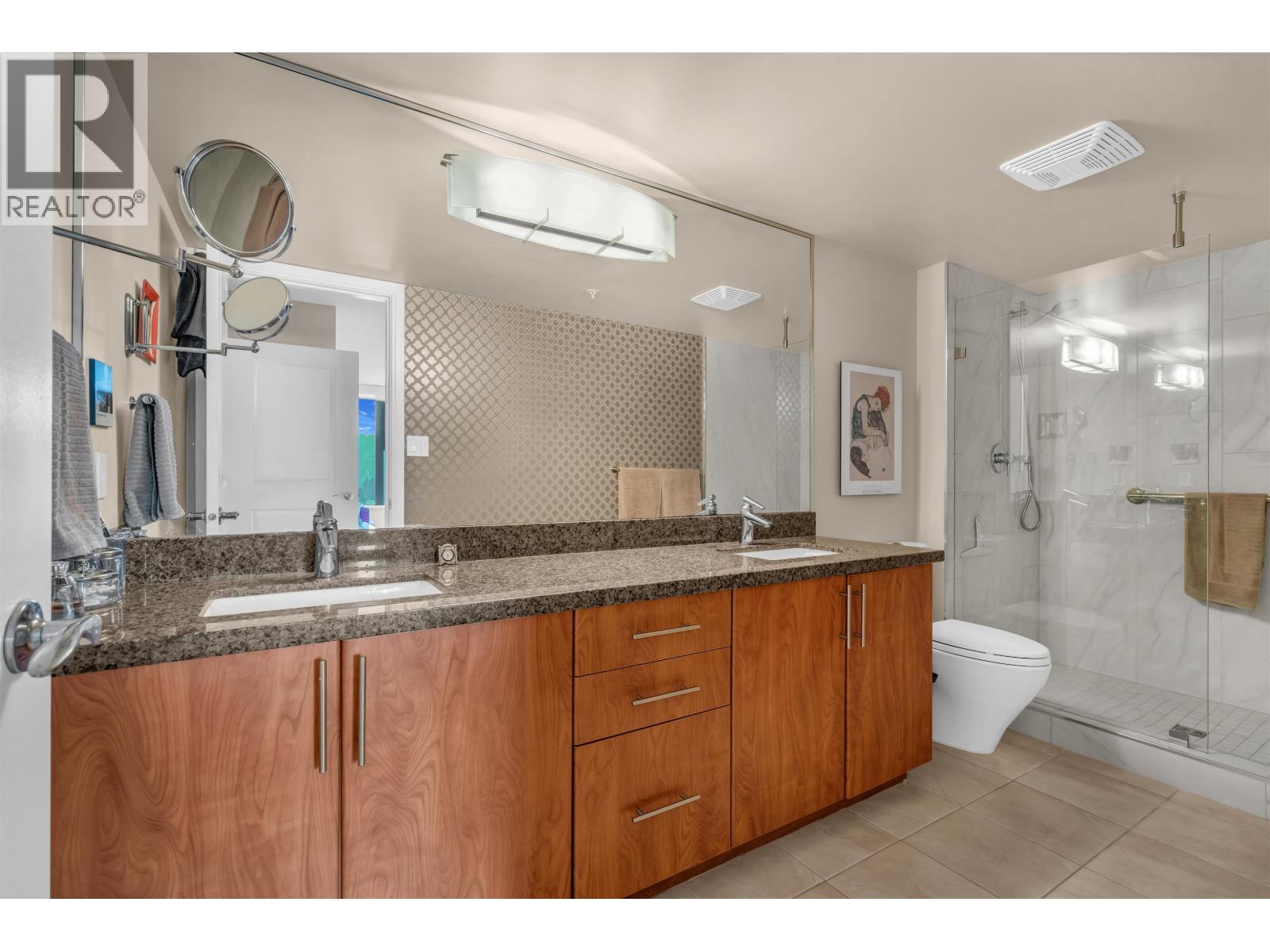 1404 288 Ungless Way Property Photo 13