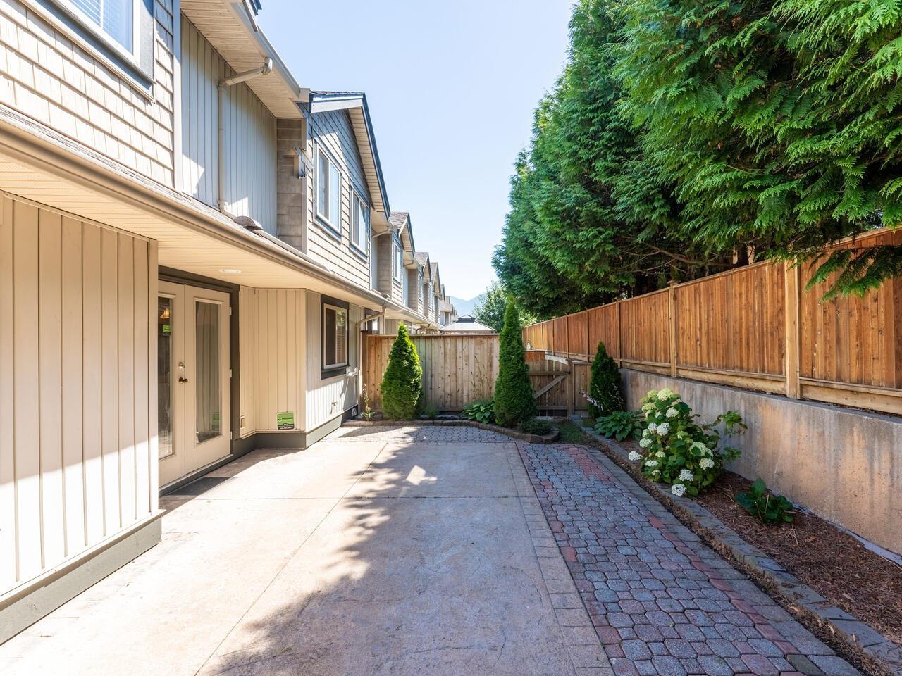 6449 Blackwood Lane #8 Property Photo 5