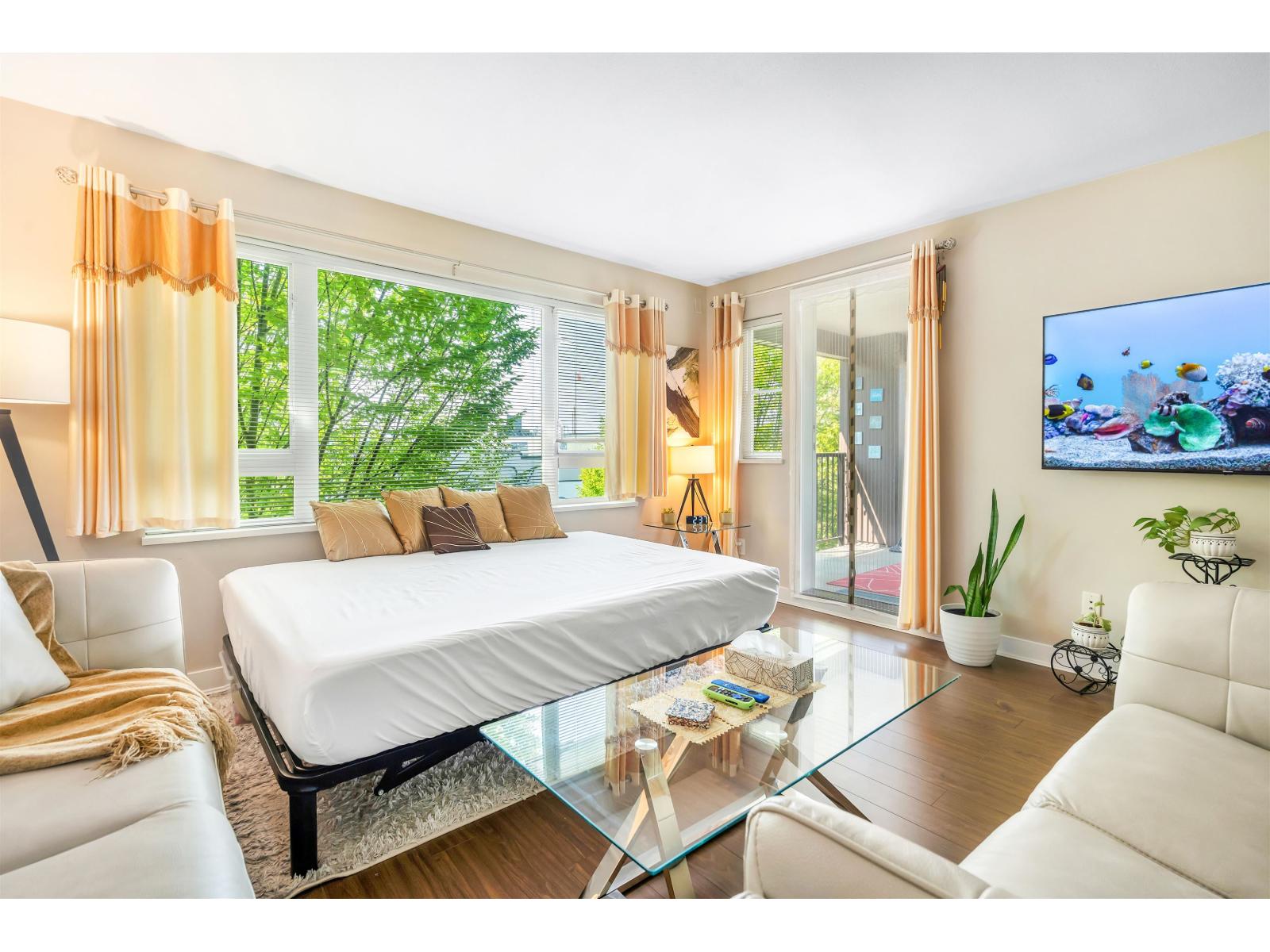 310 13740 75a Avenue Property Photo 1