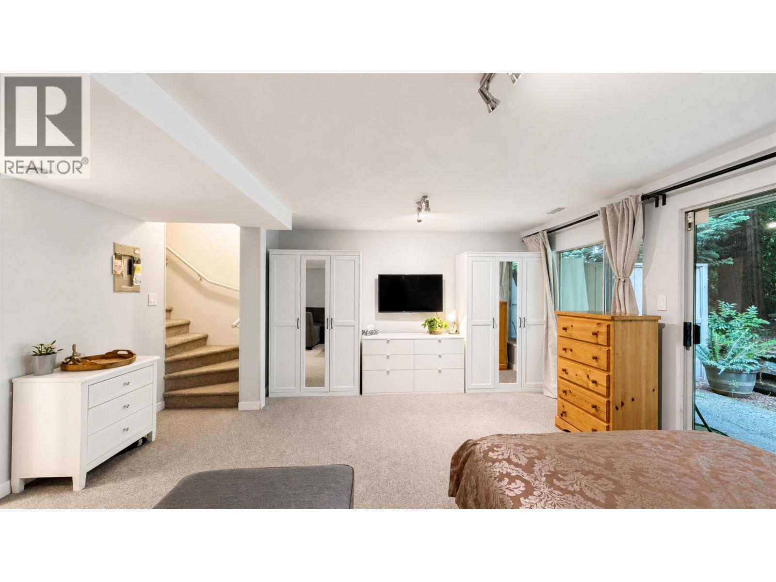 3938 Indian River Drive Property Photo 15
