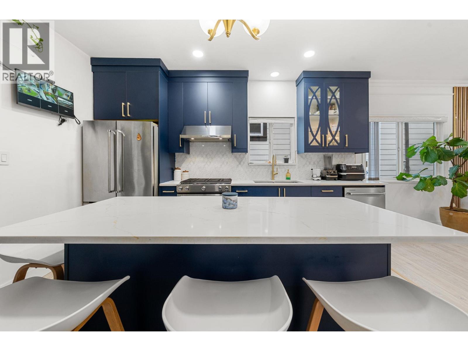 5174 Aberdeen Street Property Photo 10
