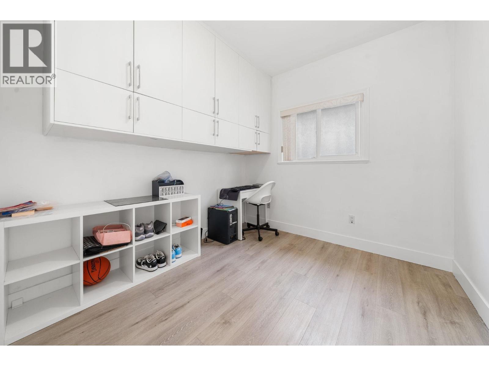 5174 Aberdeen Street Property Photo 25