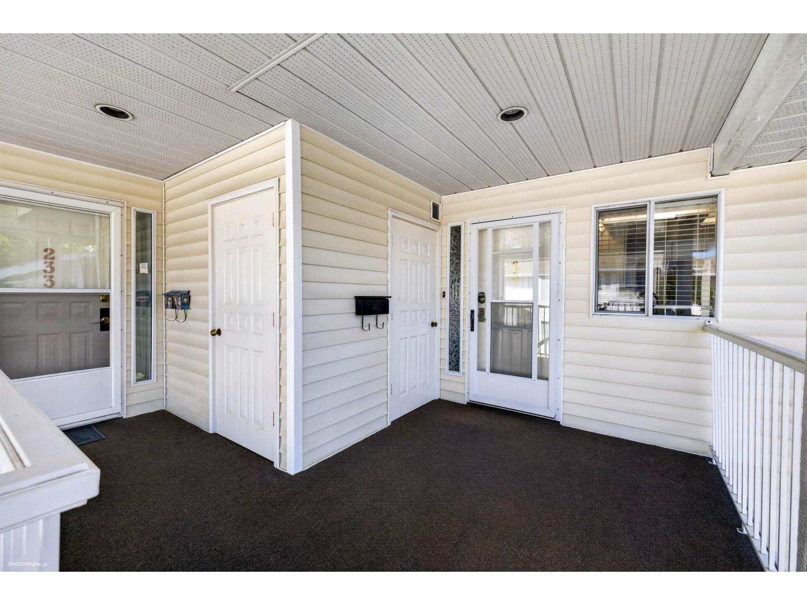 234 7156 121 Street Street Property Photo 4