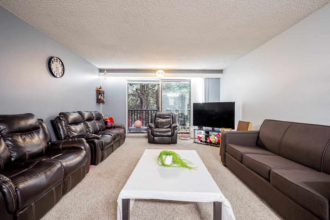 209 15238 100 Avenue Property Photo 2
