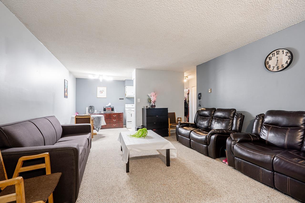 209 15238 100 Avenue Property Photo 5