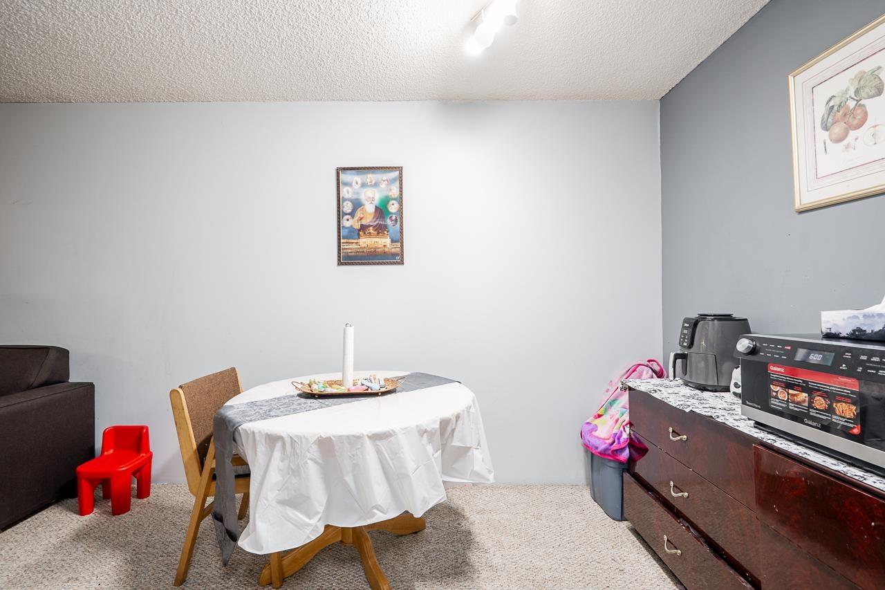 209 15238 100 Avenue Property Photo 12
