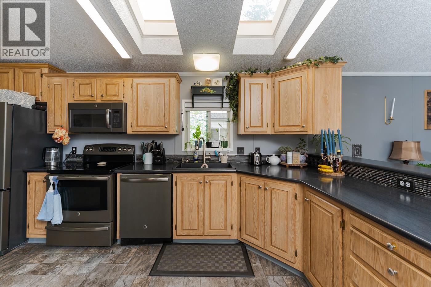 10 7100 Aldeen Road Property Photo 16