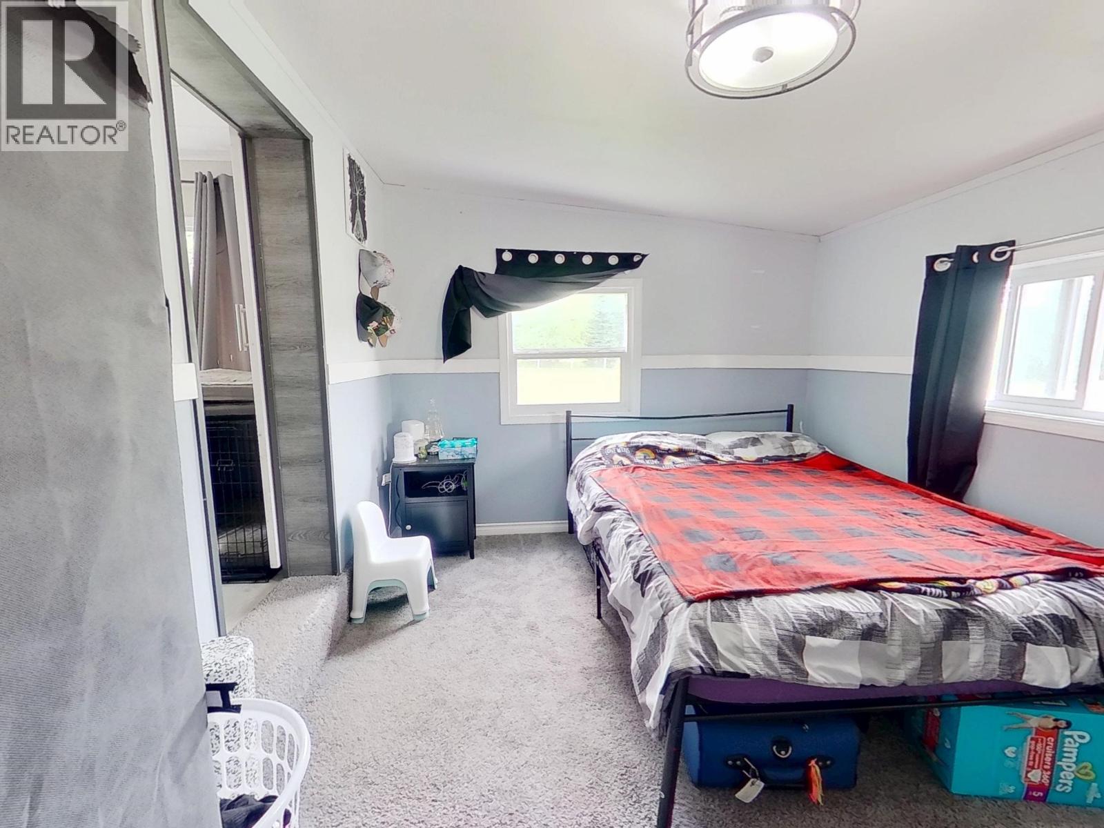 1075 Falcon Road Property Photo 5