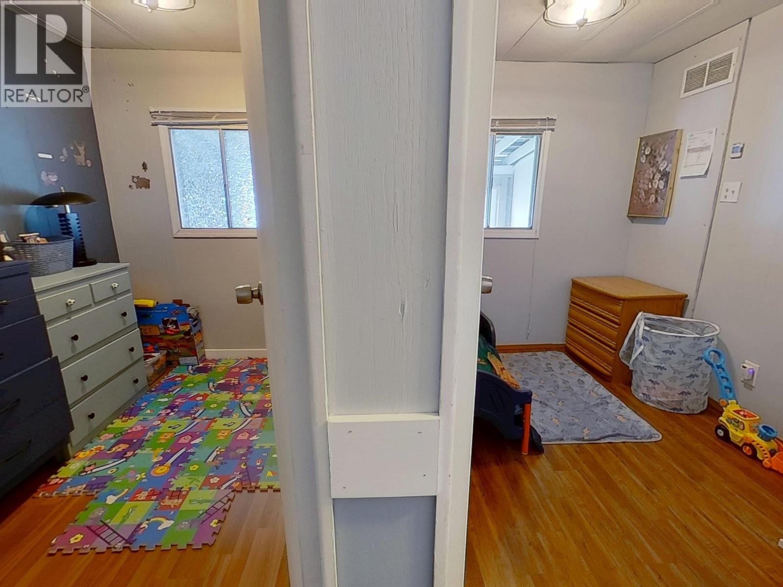 1075 Falcon Road Property Photo 9