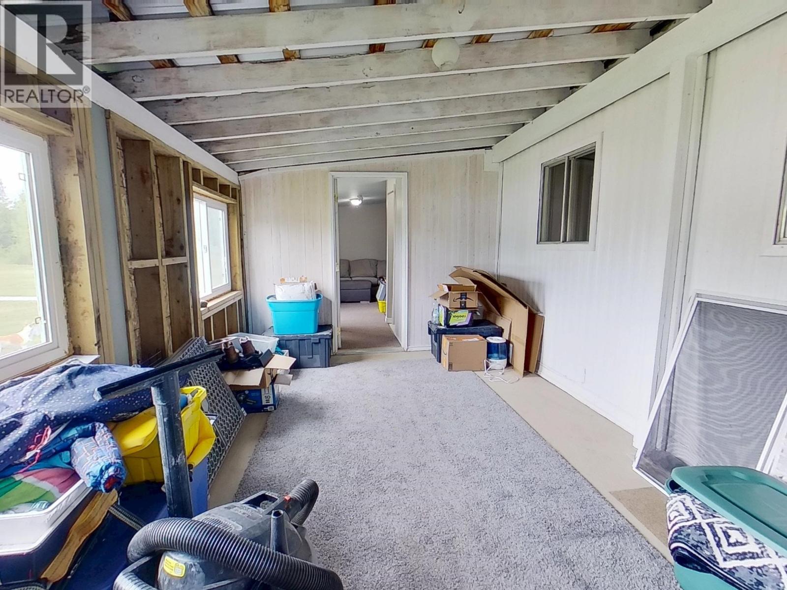 1075 Falcon Road Property Photo 15